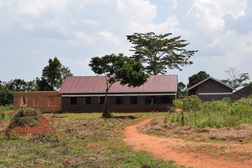 Budowa szkoły w Kiruddu (Uganda)