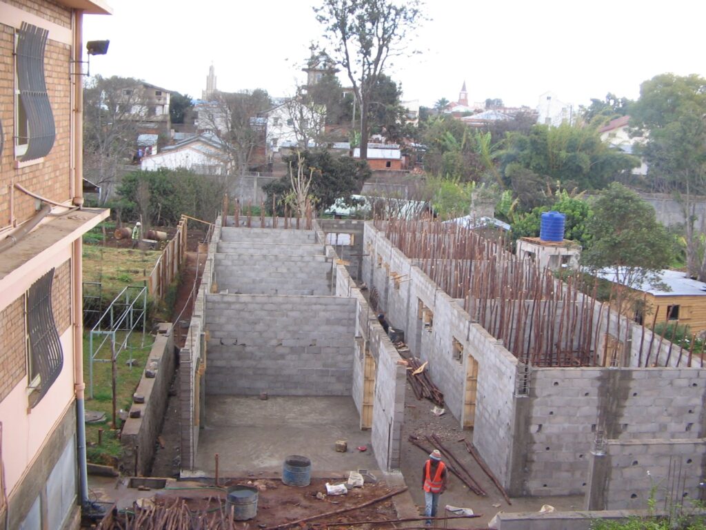 Budowa szpitala w Antsirabe (Madagaskar)