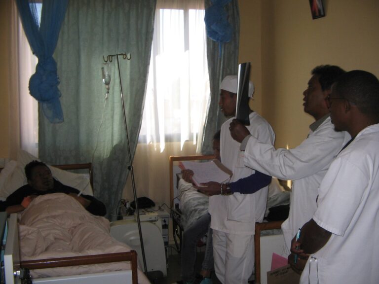 Leczenie pacjentów na Madagaskarze