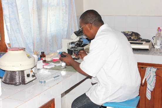 Analizator hematologiczny dla przychodni w Morondawie (Madagaskar)