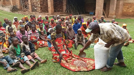 Interwencyjne dożywianie w Gatarze (Burundia)