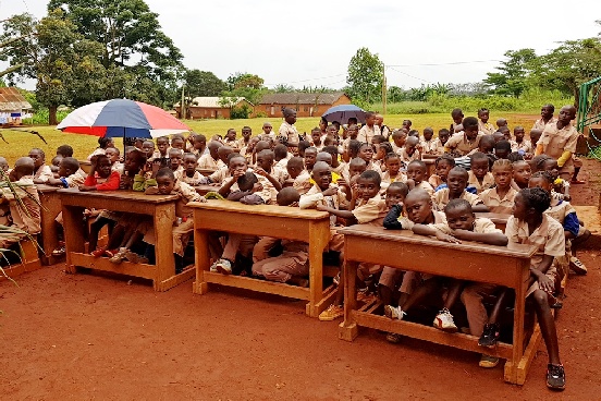 Budowa pawilonu wielofunkcyjnego w szkole w Abong-Mbang (Kamerun)