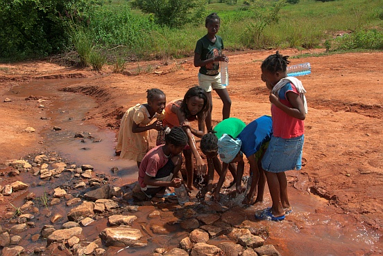 Studnie w Mampikony (Madagaskar)