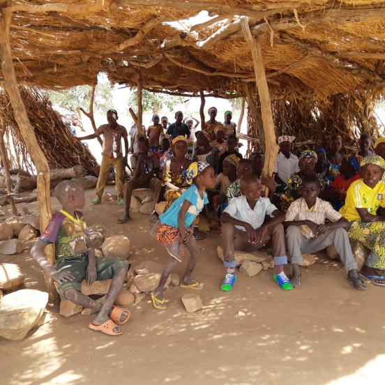 Wyposażenie szkoły w Bouba-Djara (Kamerun)