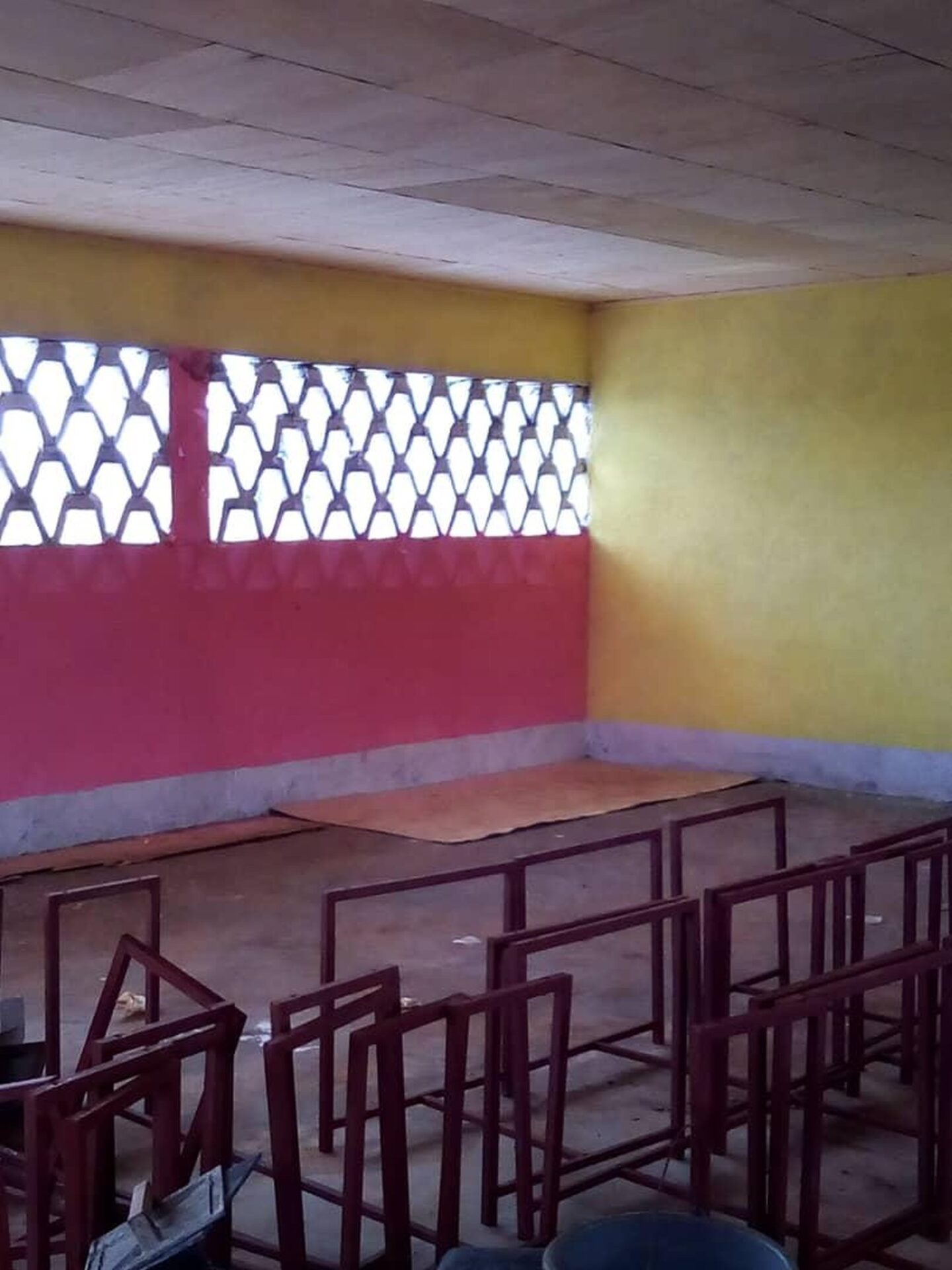 Budowa sali dla przedszkola w Abong Mbang (Kamerun)