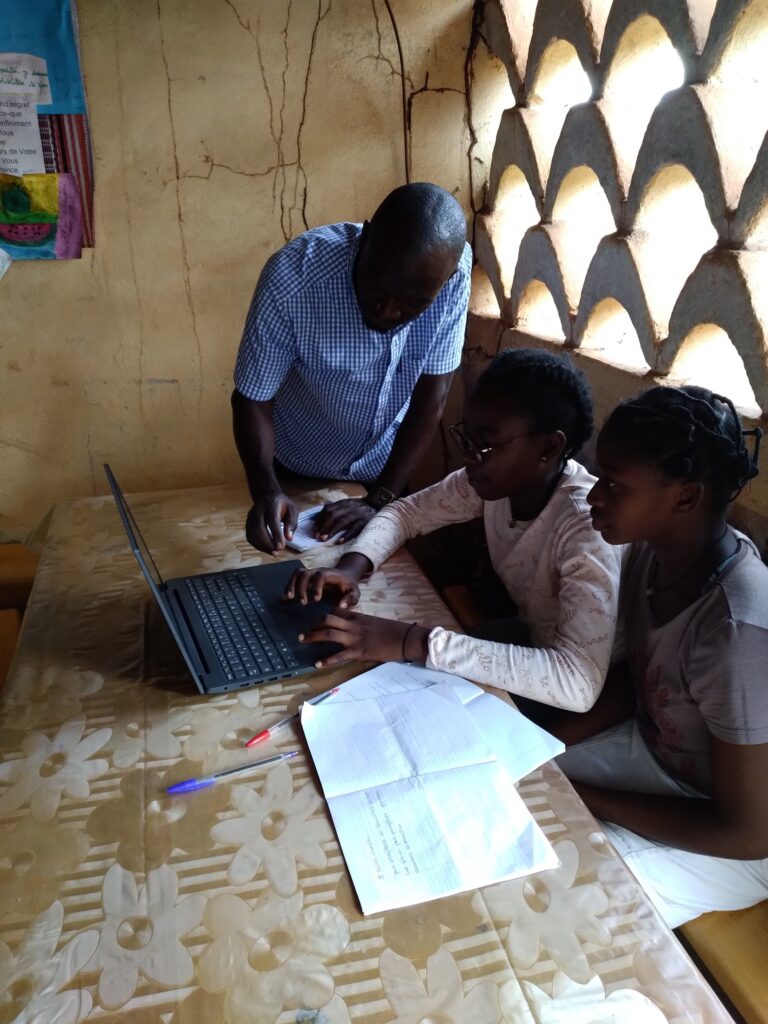 Wsparcie centrum edukacyjnego w Yaounde (Kamerun)