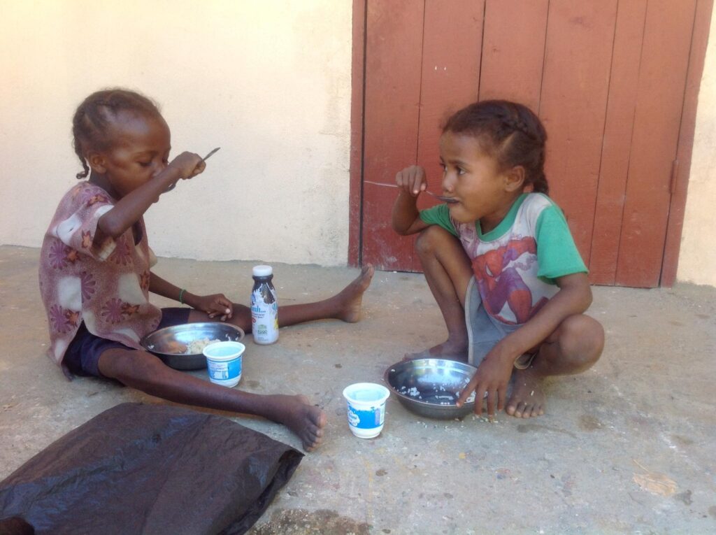 Pomoc noworodkom w Berevo (Madagaskar)