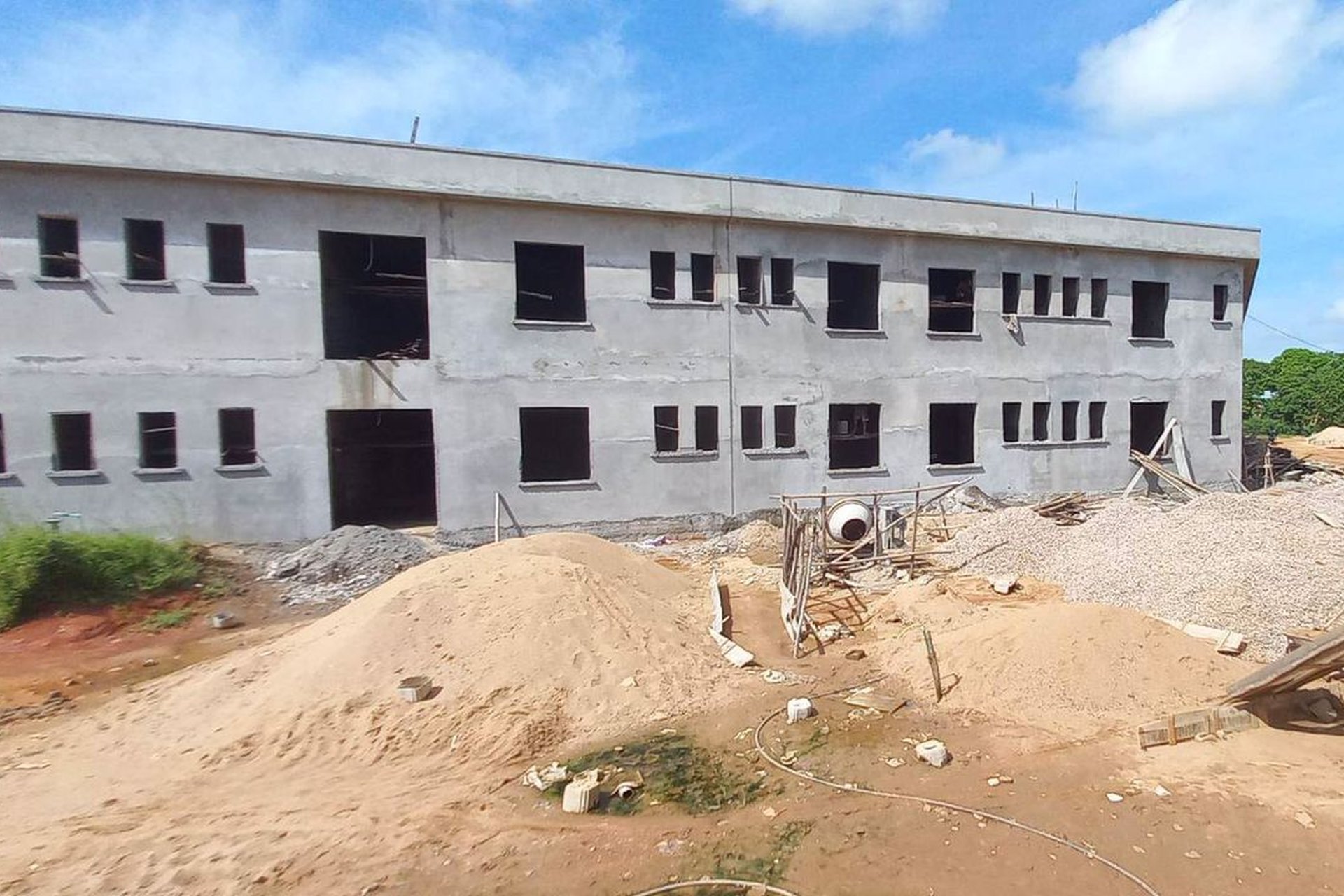 II faza budowy szpitala (druga transza) w Mampikony (Madagaskar)
