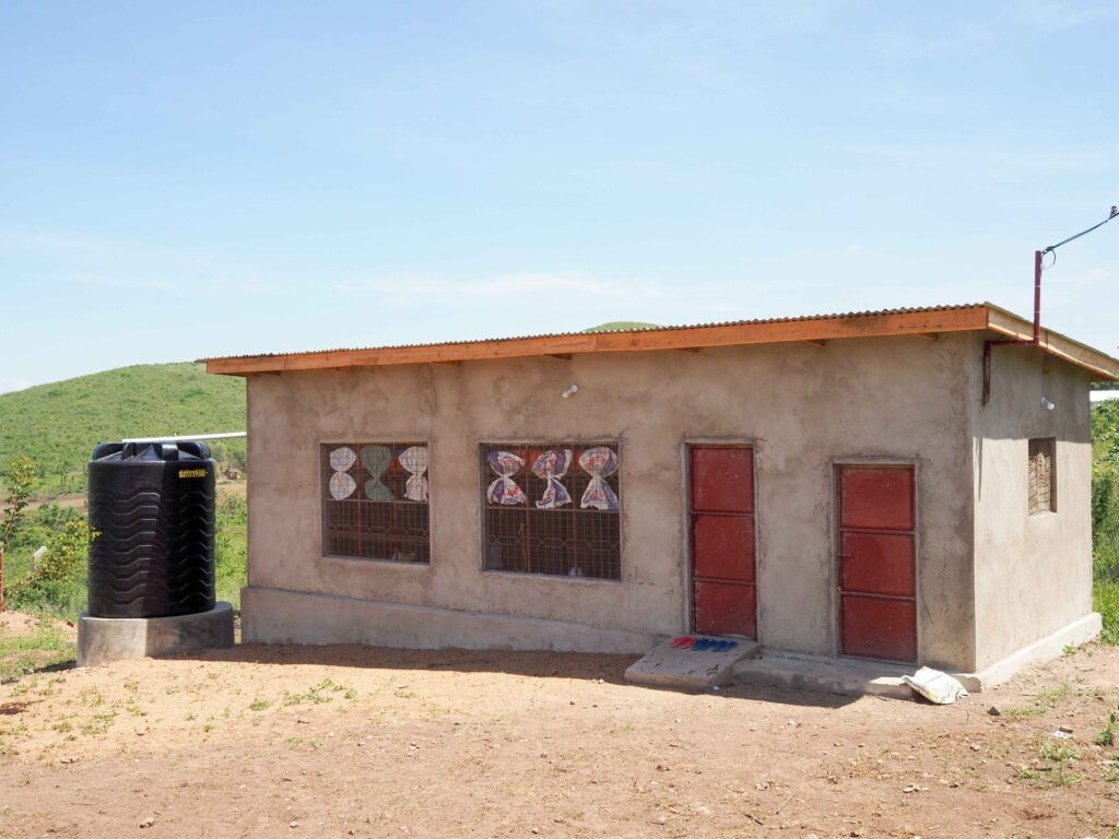 Budowa kurnika dla przedszkola w Musoma (Tanzania)
