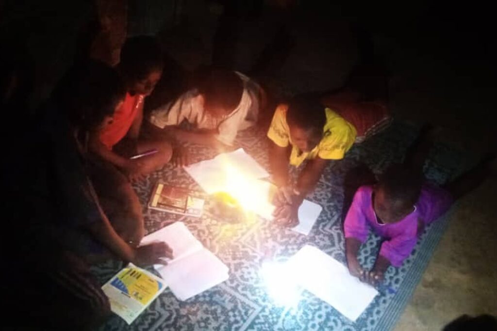 Energia słoneczna dla szkoły w Ojutayo (Nigeria)