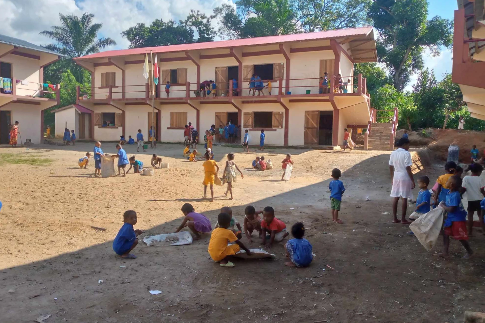 Budowa przedszkola w Ambohinihaonana (Madagaskar)