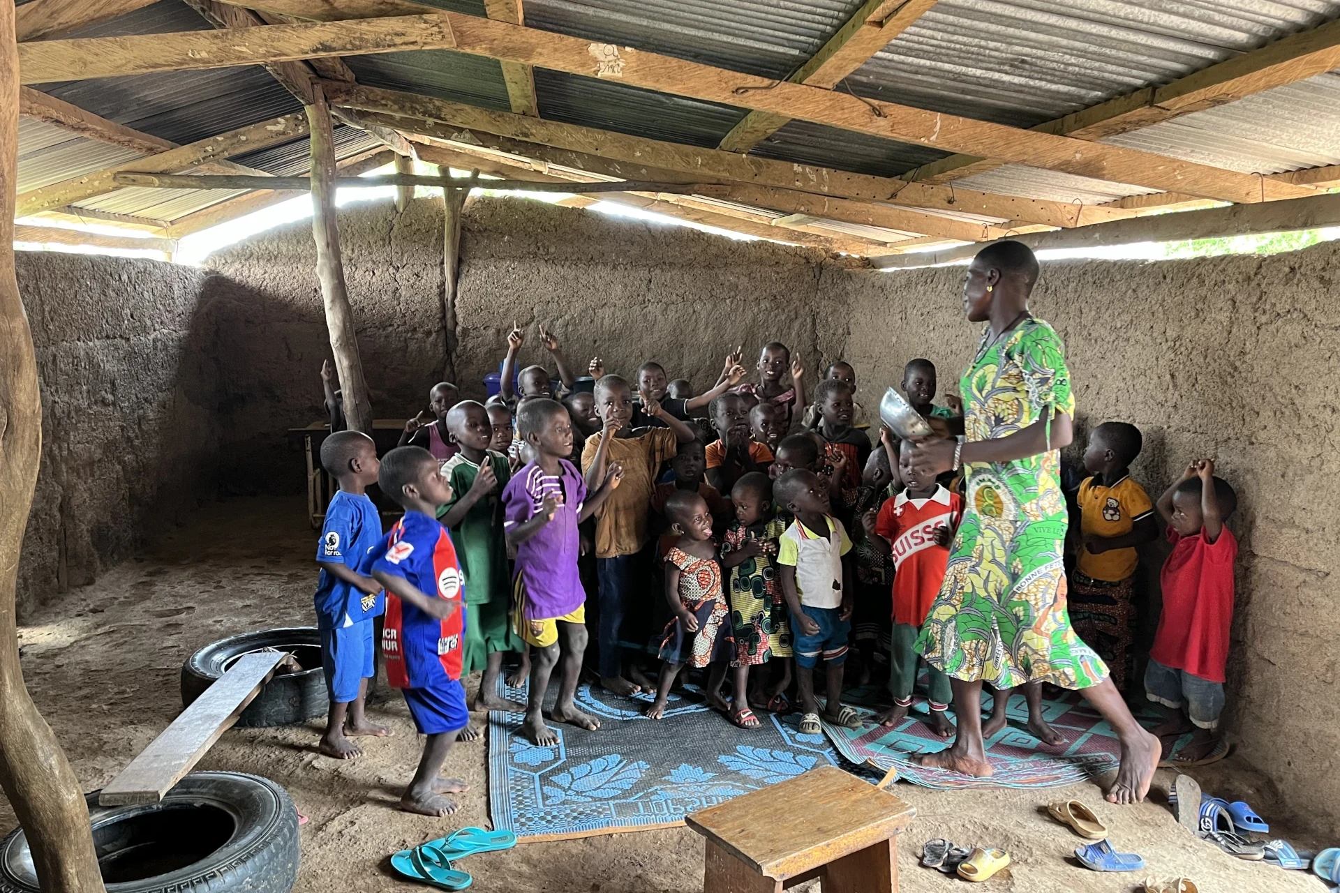 Montaż studni głębinowej dla szkoły podstawowej i przedszkola we wiosce Sinewota (Togo)
