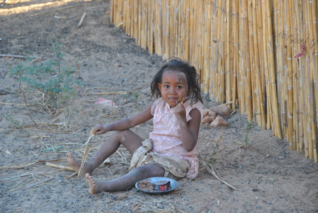 Zakup ziemi w dla centrum dzieci ulicy w regionie Ambohidratrimo/Mahitsy (Madagaskar)