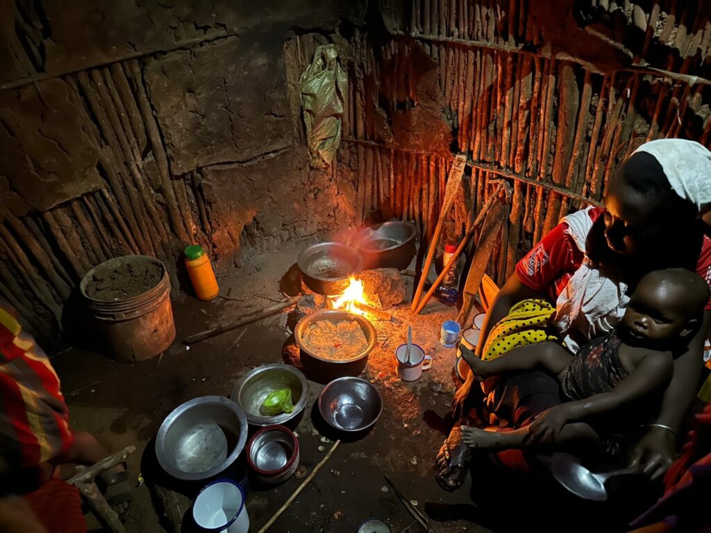 Sklep odzieżowy dla Masajów (Tanzania)