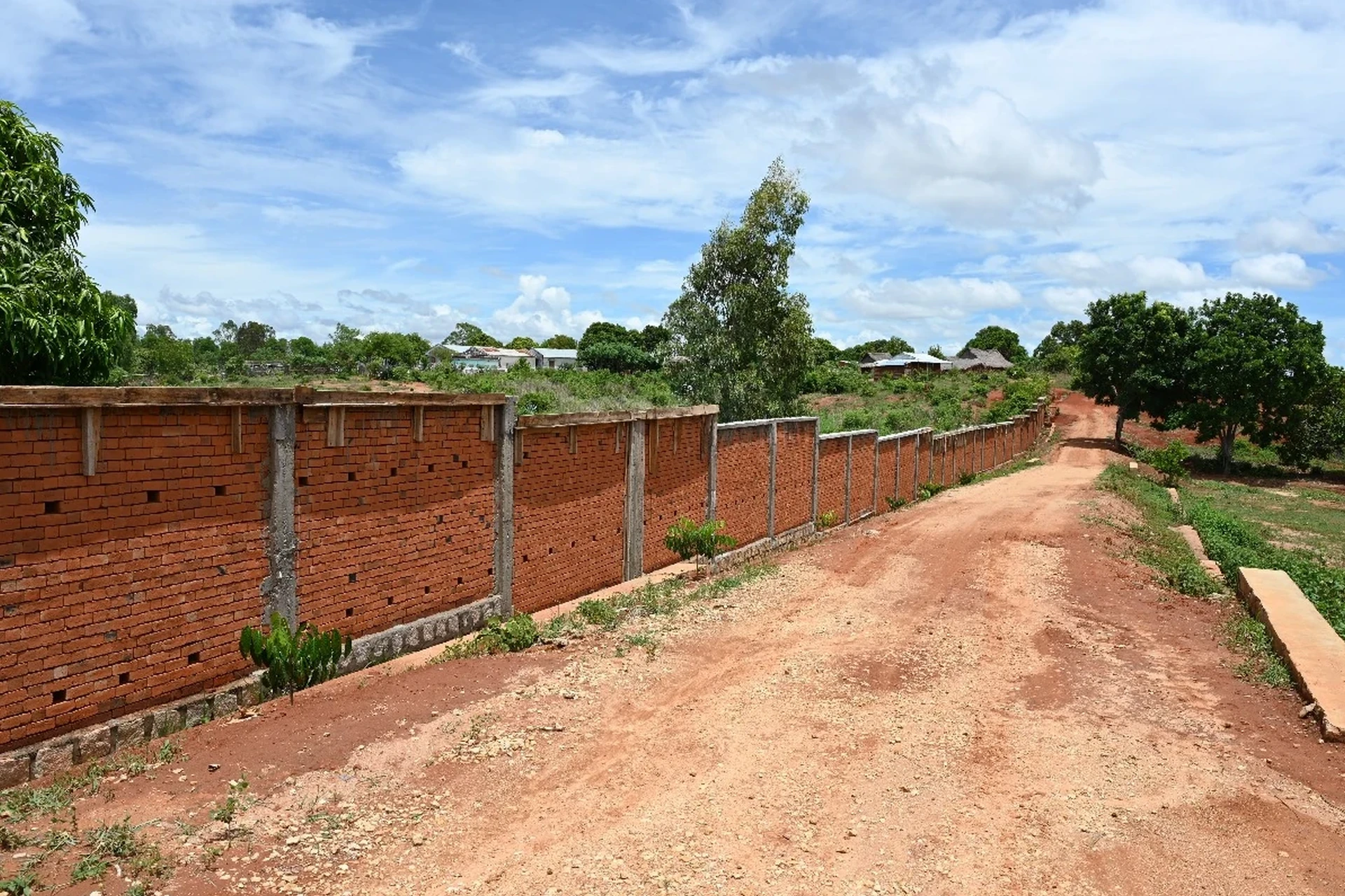 Dofinansowanie budowy szpitala w Mampikony (Madagaskar)