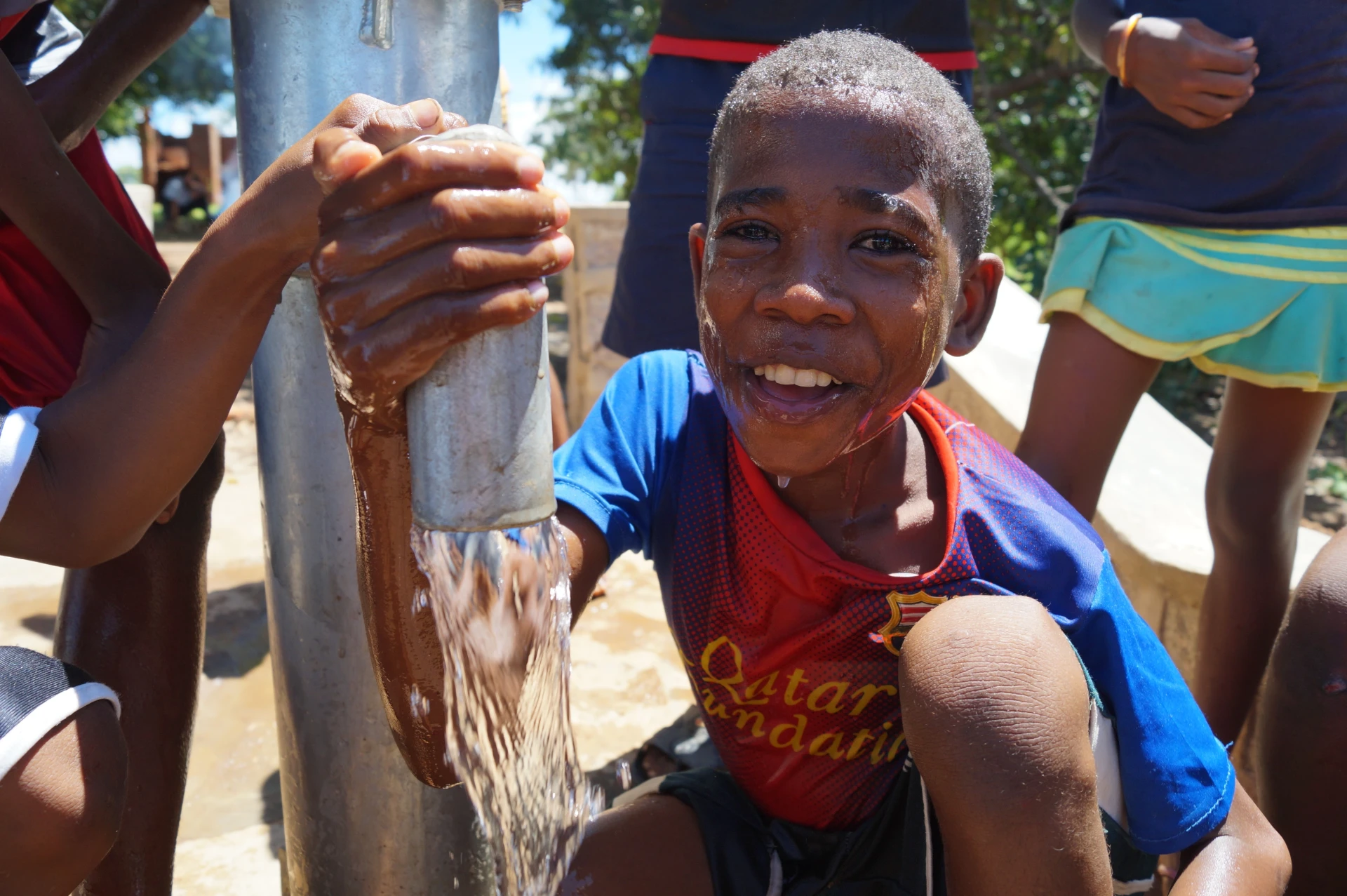 Ufunduj studnię na Madagaskarze