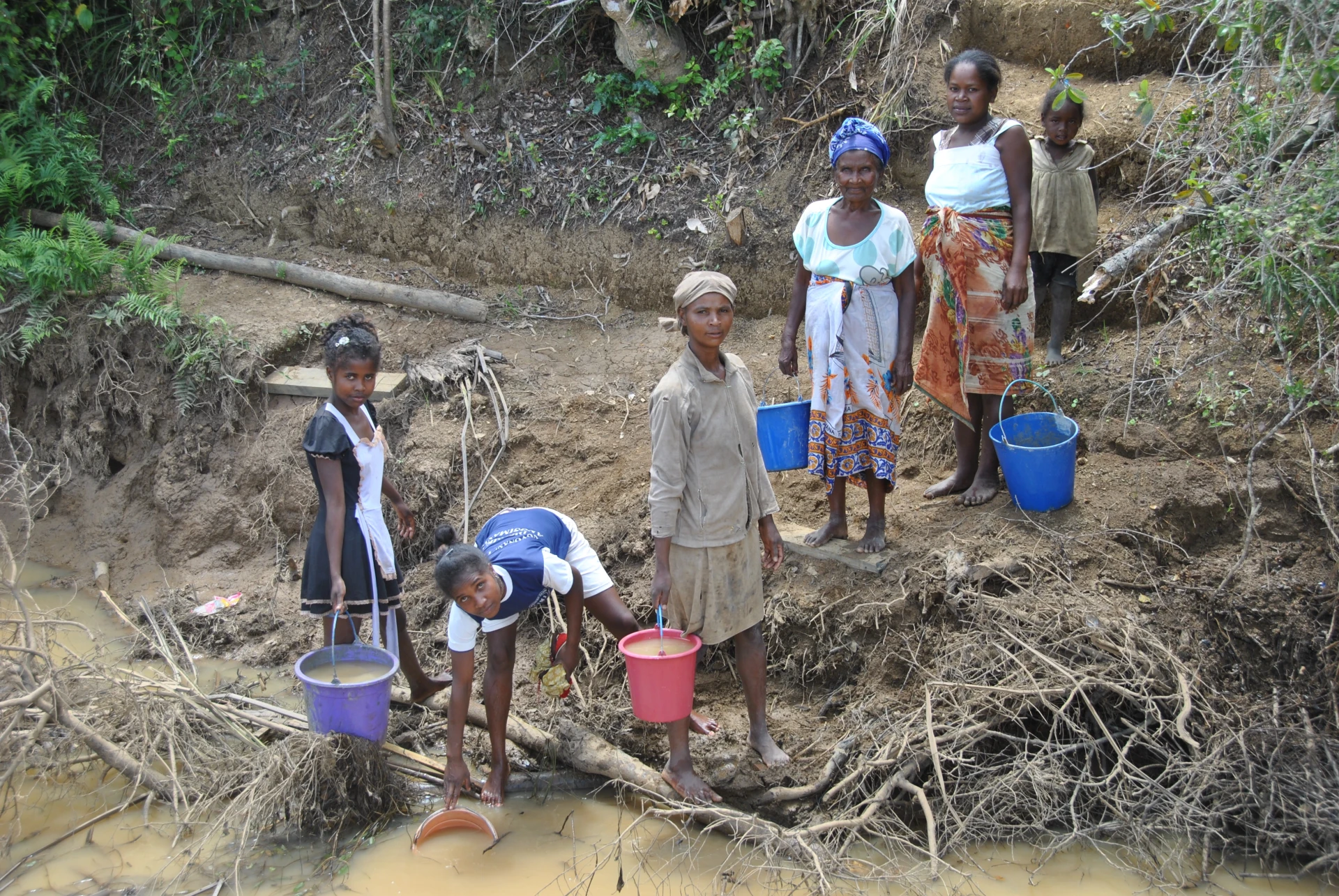 Ufunduj studnię na Madagaskarze