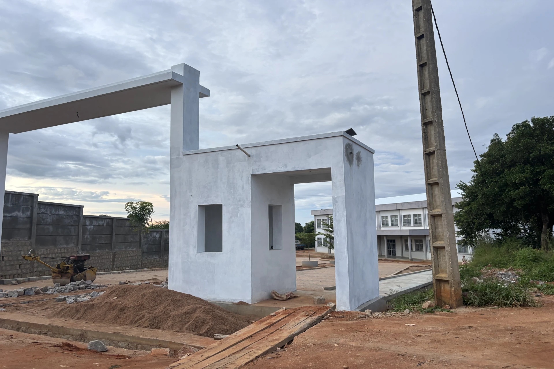 Generator prądotwórczy dla szpitala w Mampikony (Madagaskar)